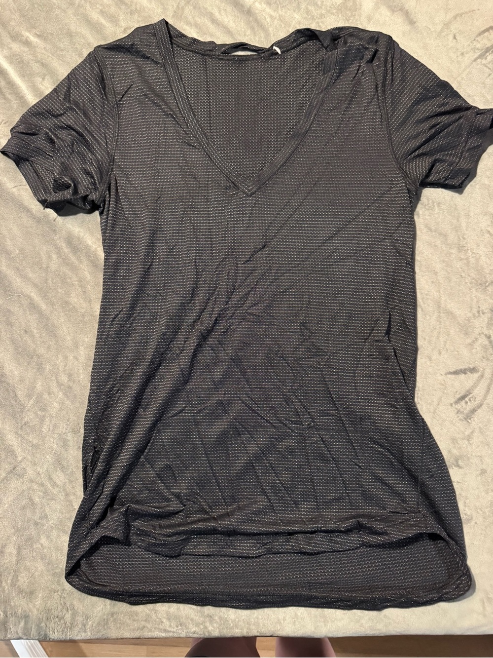 Lululemon Black Lightweight V-Neck Short Sleeve Top – Size 4